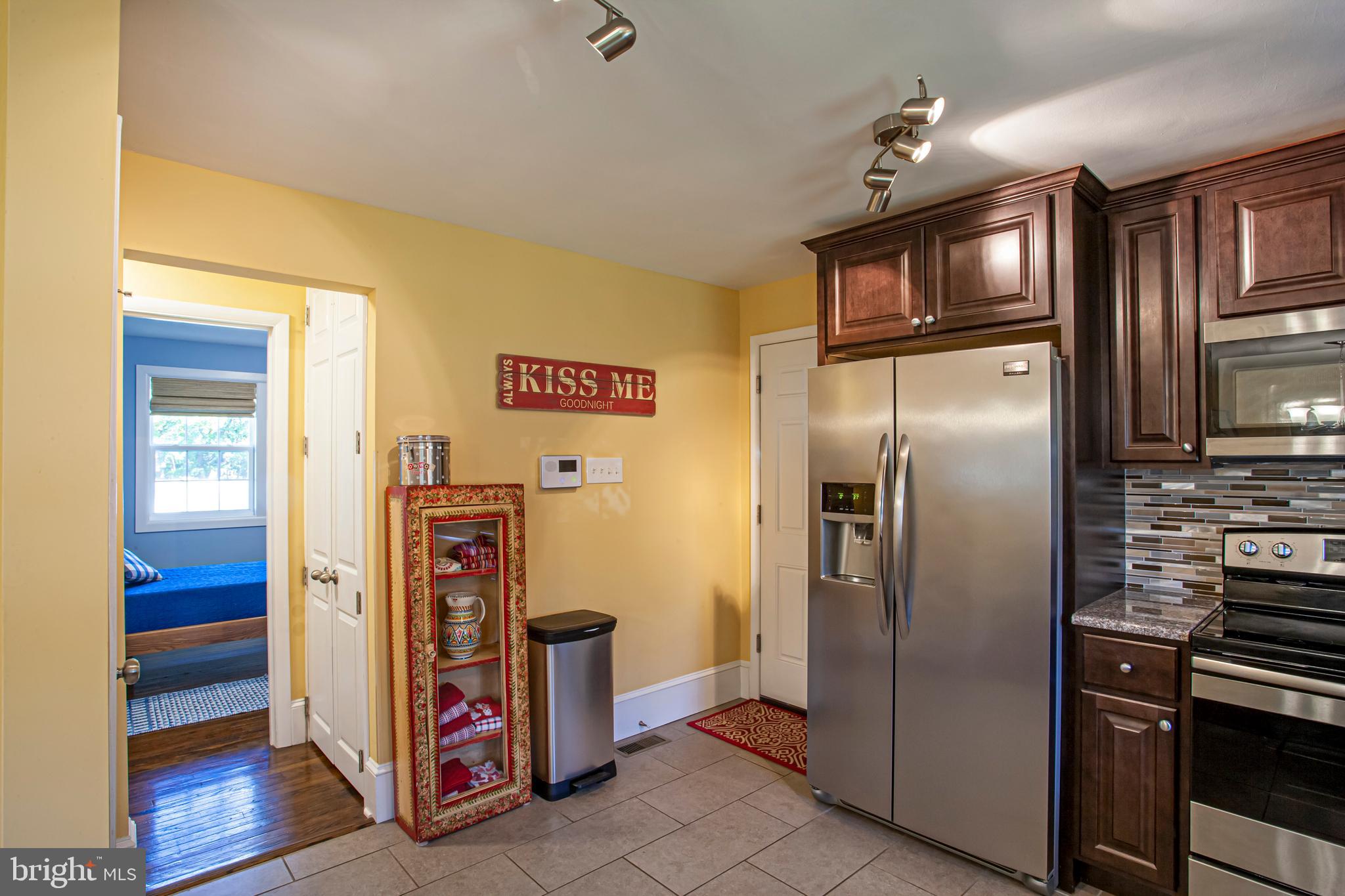 143 Appledale Road Audubon, PA 19403 - Photo 7 of 26
