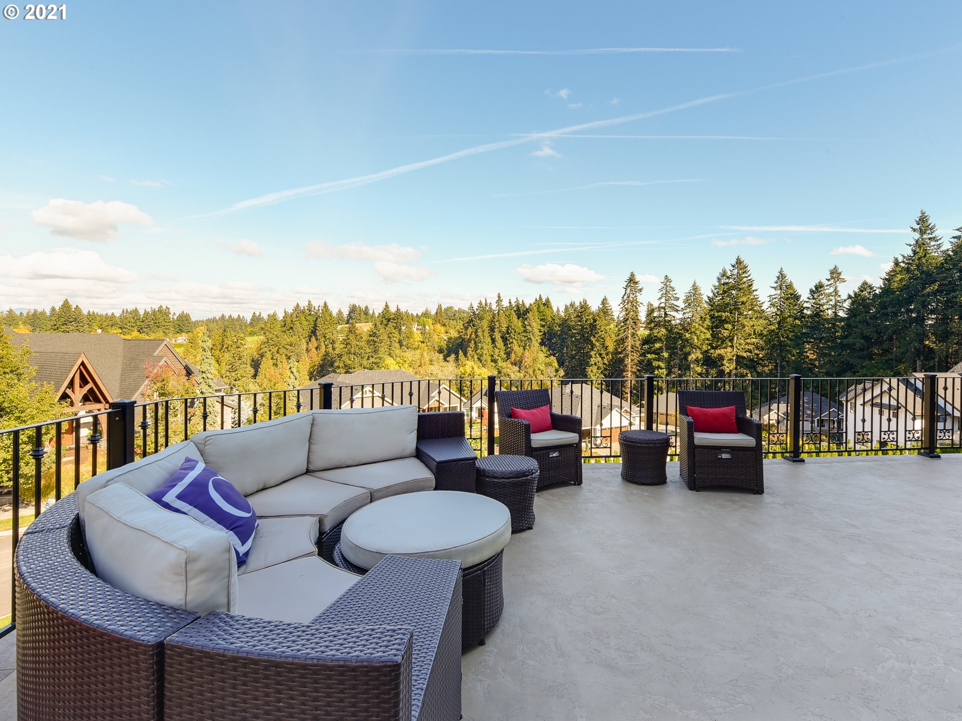 1711 South 8th Way Ridgefield, WA 98642 - Photo 18 of 28 a view of a terrace with couches and sky view