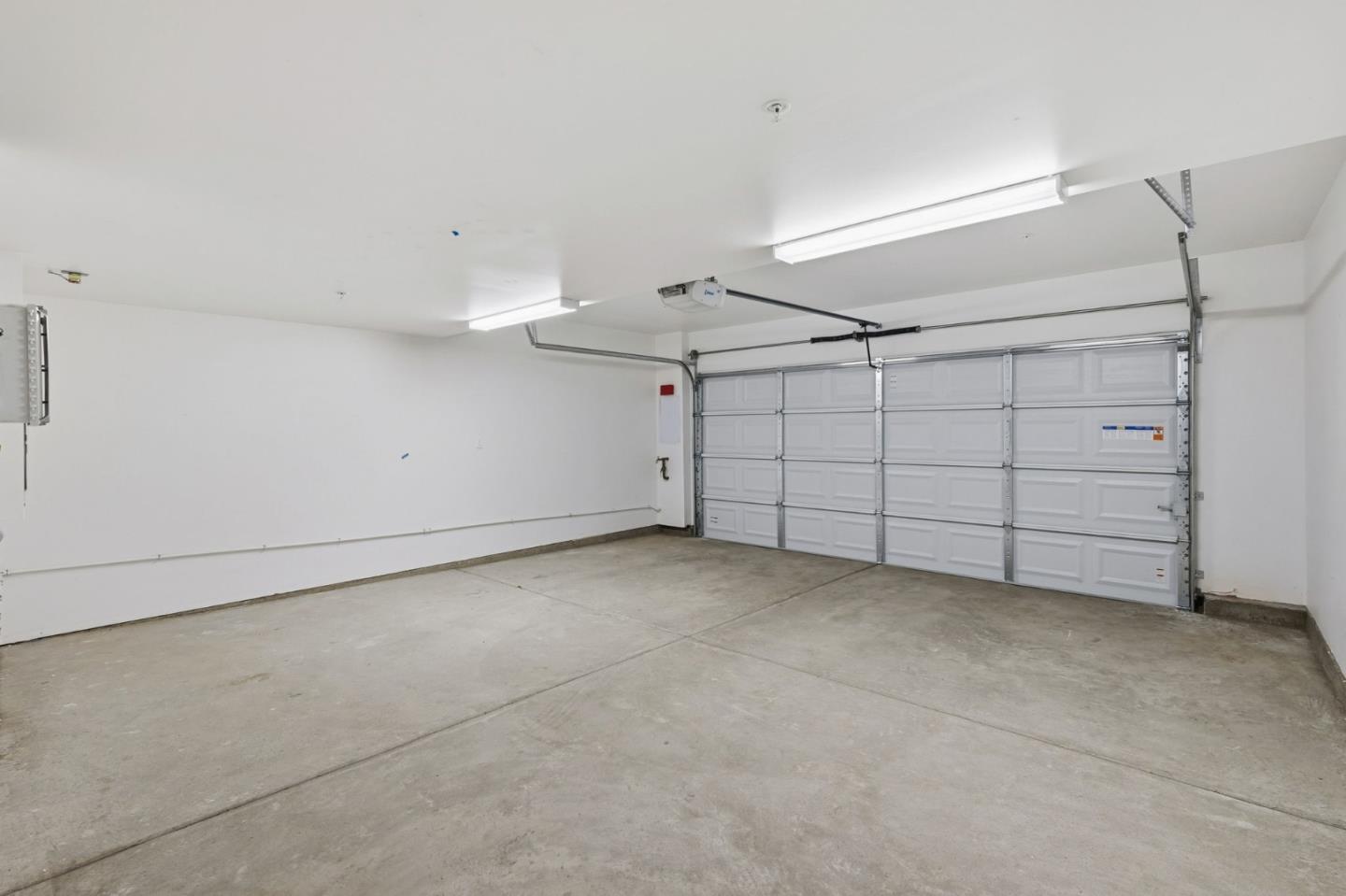 184 Oak Circle Walnut Creek, CA 94597 - Photo 21 of 24 a view of a garage