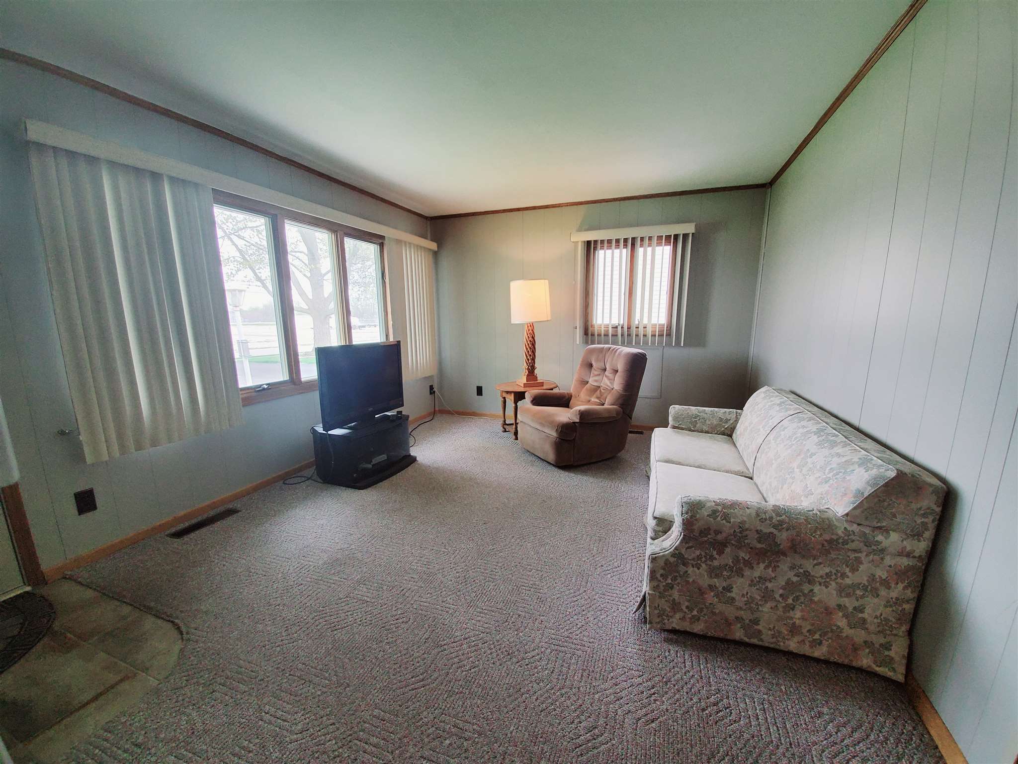 633 North 10th Street Decatur, IN 46733 - Photo 10 of 25