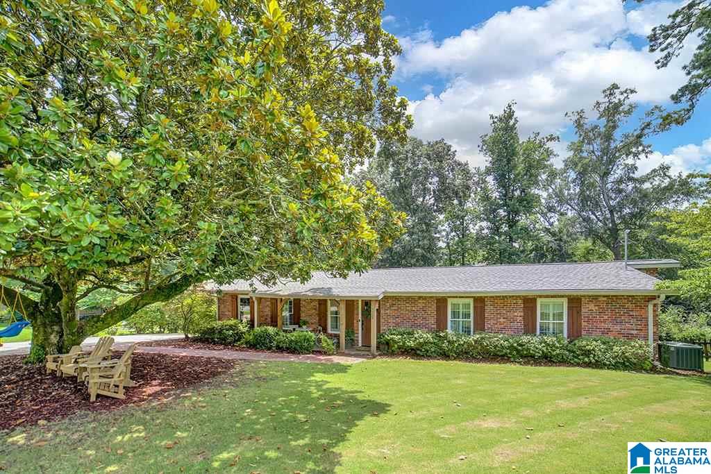 4012 Meadowview Circle Birmingham, AL 35243 - Photo 2 of 23