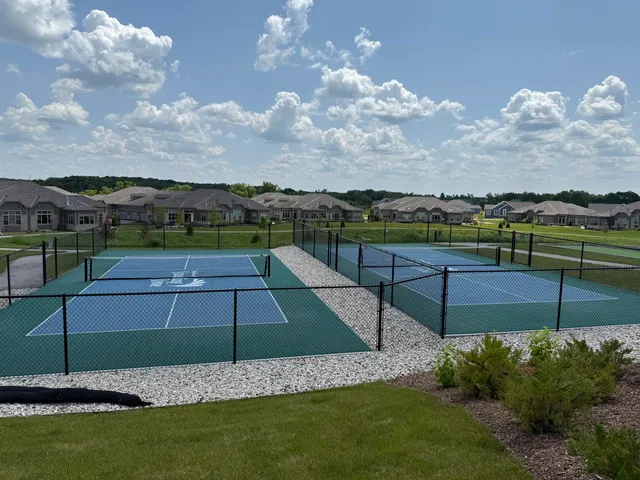 $689,999 | 424 Standing Stone Drive, Unit 917, Waukesha, WI 53189