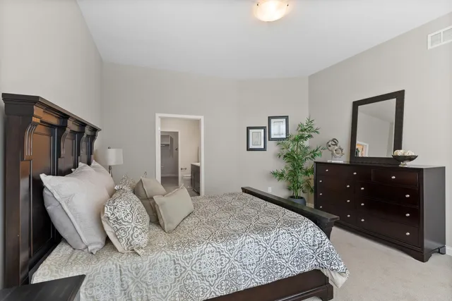 $689,999 | 424 Standing Stone Drive, Unit 917, Waukesha, WI 53189