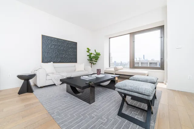 $995,000 | 75 Wall Street, Unit 32R | Financial District