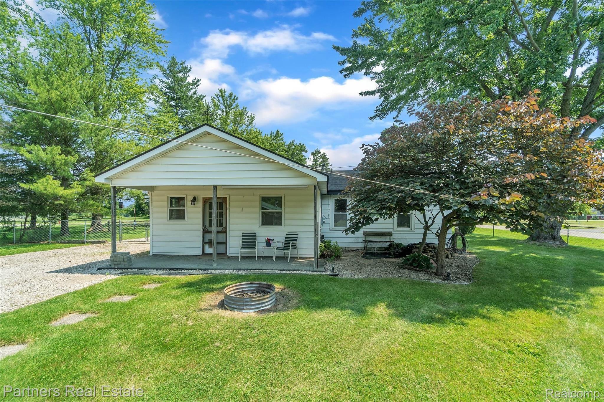 2505 Oak Grove Road Howell, MI 48855 - Photo 2 of 34 49-2505 Oak Grove Rd-WindowStill-Real-Estate-Photography-7.jpg