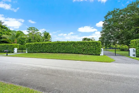 $2,295,000 | 14039 Greentree Trail, Wellington, FL 33414