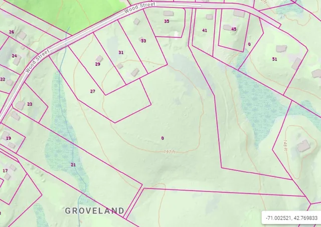 a rug with wooden floor