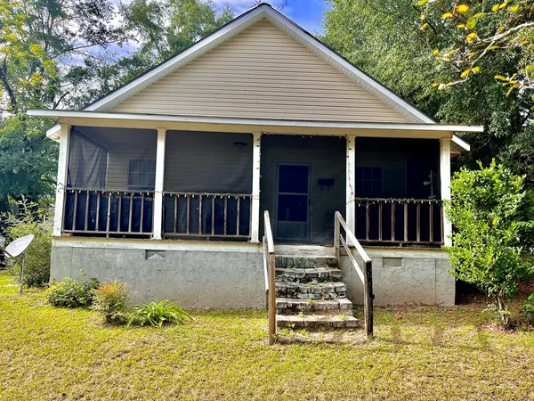 $75,000 | 460 West College Street, Ozark, AL 36360