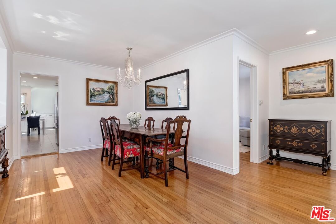 1048 Roscomare Road Los Angeles, CA 90077 - Photo 19 of 41 Gallery Image 19