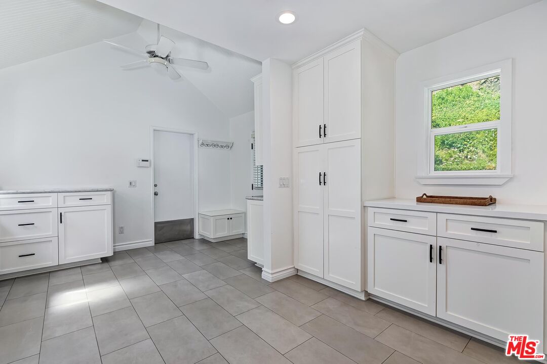 1048 Roscomare Road Los Angeles, CA 90077 - Photo 29 of 41 Gallery Image 29
