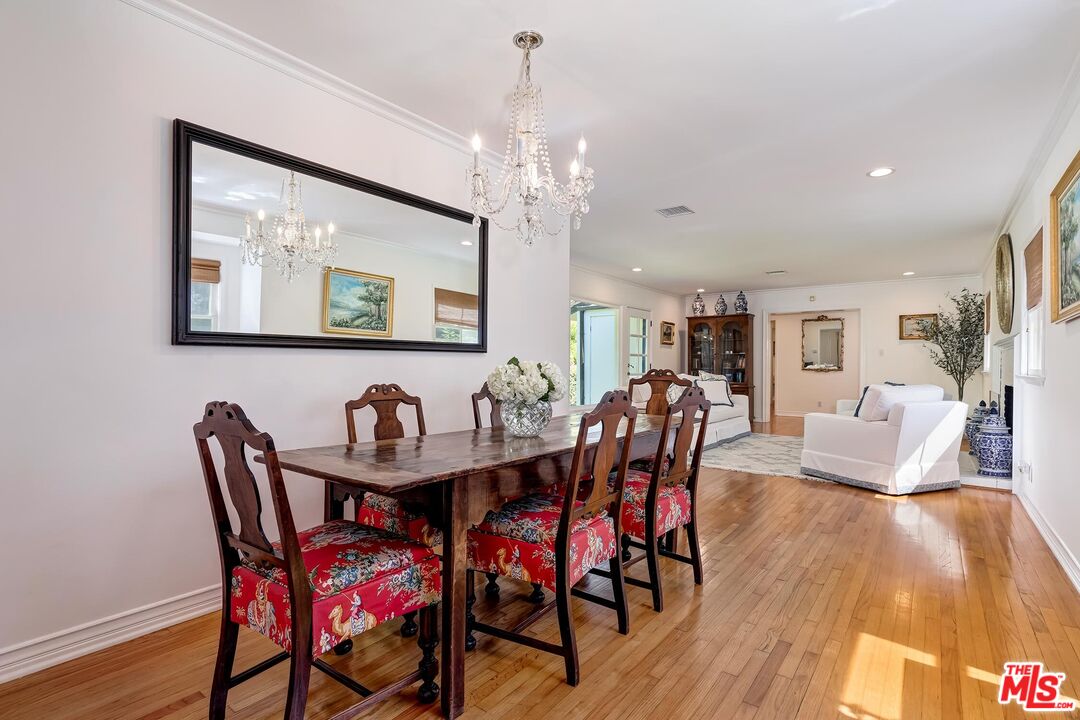 1048 Roscomare Road Los Angeles, CA 90077 - Photo 4 of 41 Gallery Image 4