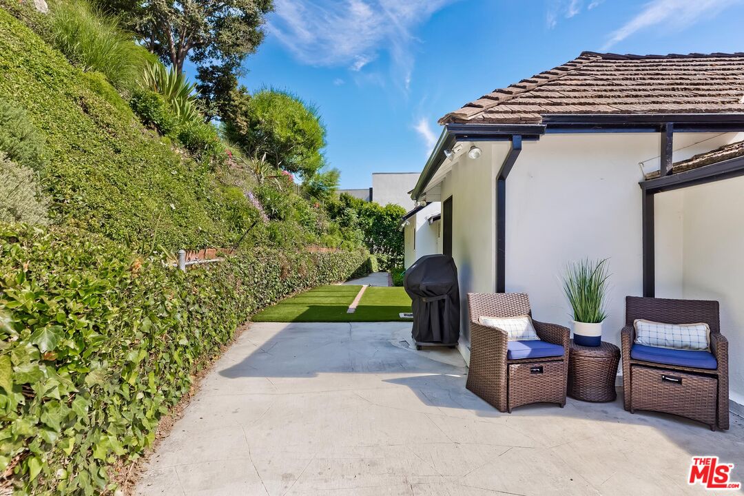 1048 Roscomare Road Los Angeles, CA 90077 - Photo 41 of 41 Gallery Image 41