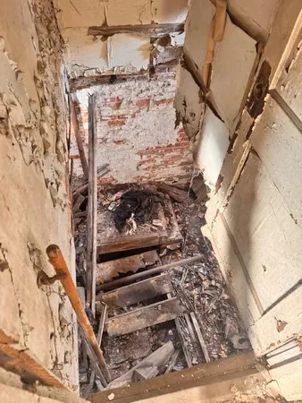 $19,900 | 407 East 43rd Avenue, Gary, IN 46409