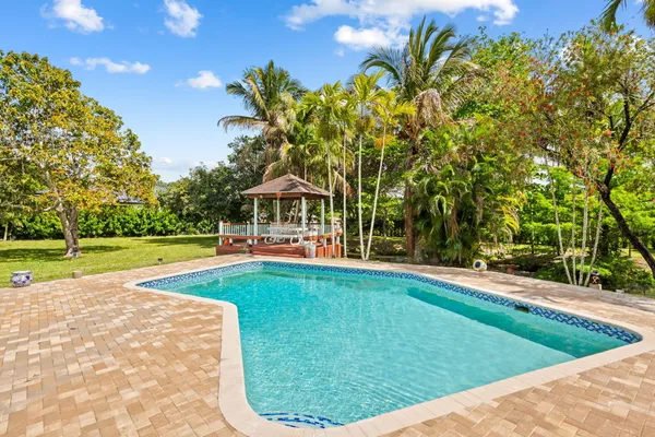 $1,425,000 | 5500 Southwest 111th Terrace, Davie, FL 33328