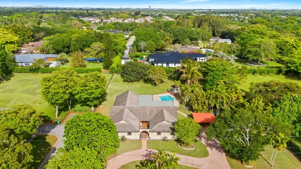 $1,425,000 | 5500 Southwest 111th Terrace, Davie, FL 33328