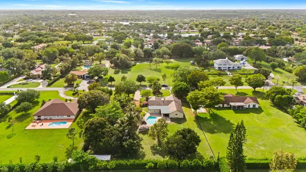 $1,425,000 | 5500 Southwest 111th Terrace, Davie, FL 33328