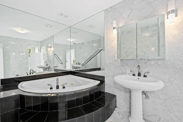 $1,425,000 | 5500 Southwest 111th Terrace, Davie, FL 33328