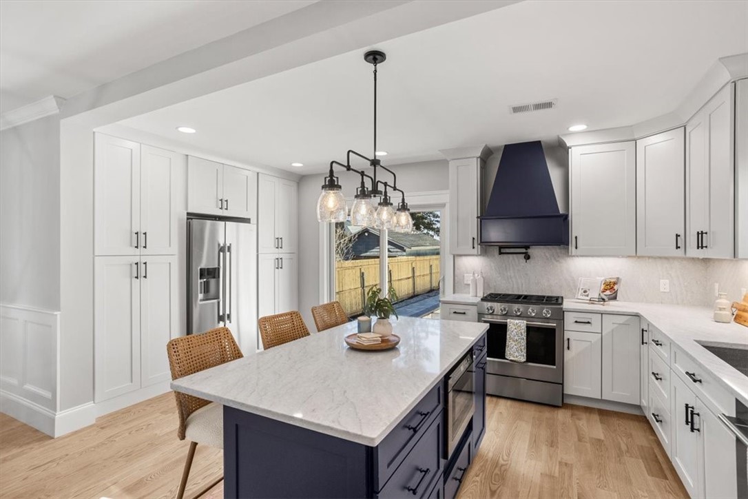 9 Whitwell Place Newport, RI 02840 - Photo 16 of 42