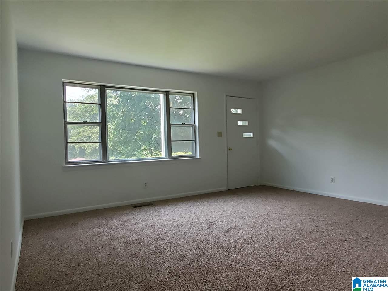 8410 Lane Circle Leeds, AL 35094 - Photo 5 of 7