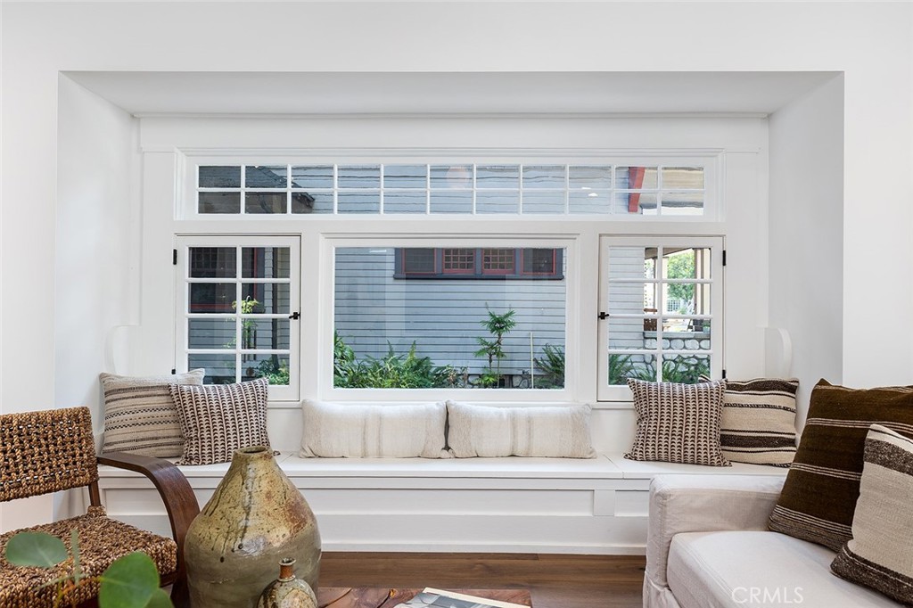 1130 Windsor Place South Pasadena, CA 91030 - Photo 6 of 35 a living room with furniture and a window