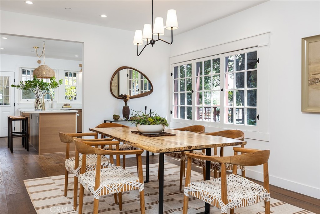 1130 Windsor Place South Pasadena, CA 91030 - Photo 9 of 35 a view of a dining room with furniture and chandelier