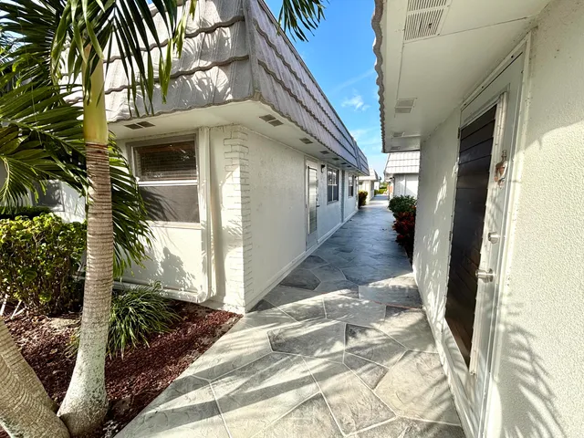 $1,900 | 185 Valencia H, Delray Beach, FL 33446
