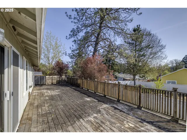 $365,000 | 1030 1st Avenue, Vernonia, OR 97064