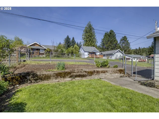 $365,000 | 1030 1st Avenue, Vernonia, OR 97064