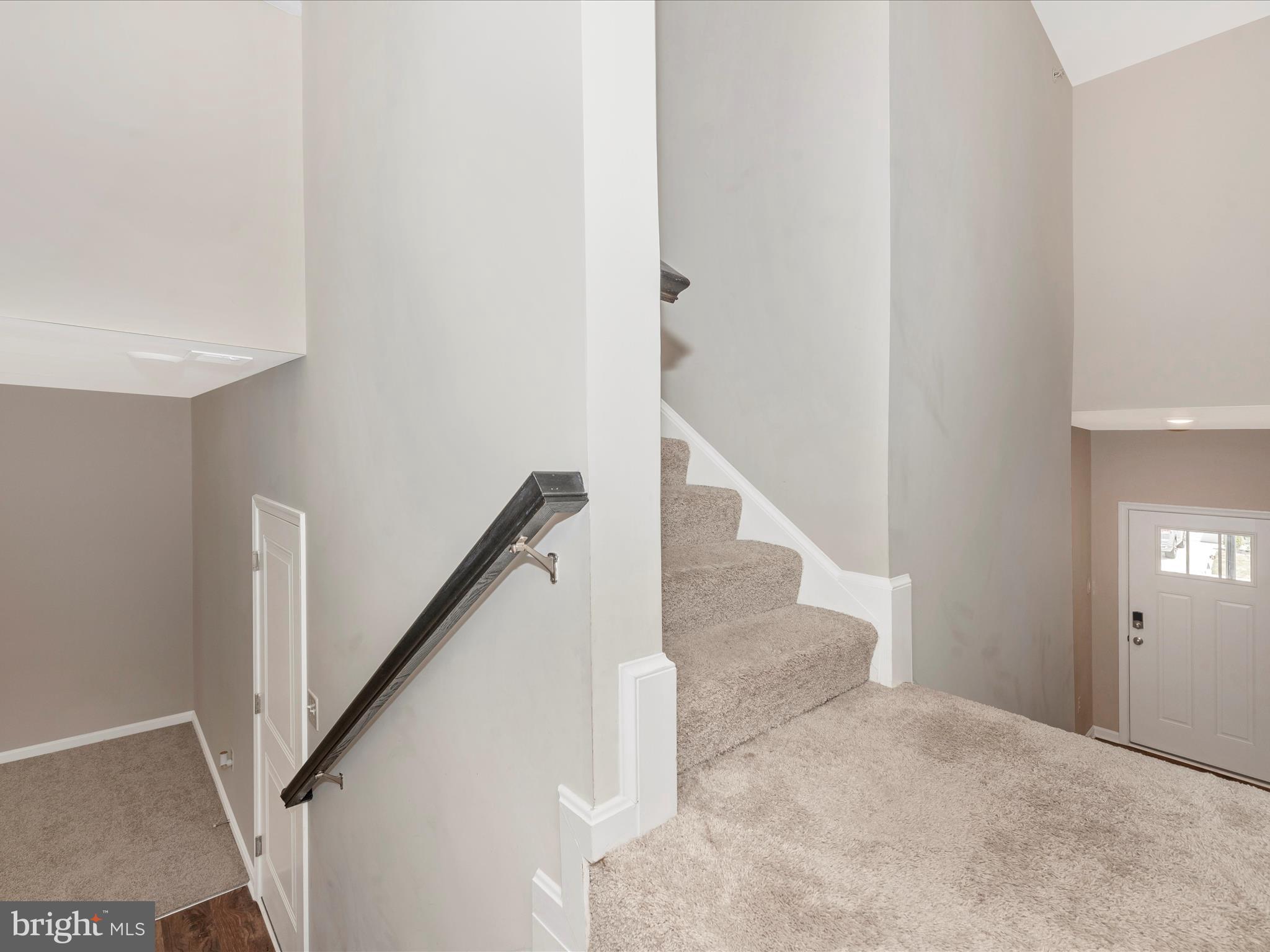 5050 MacDonough Place Frederick, MD 21703 - Photo 4 of 75 Foyer