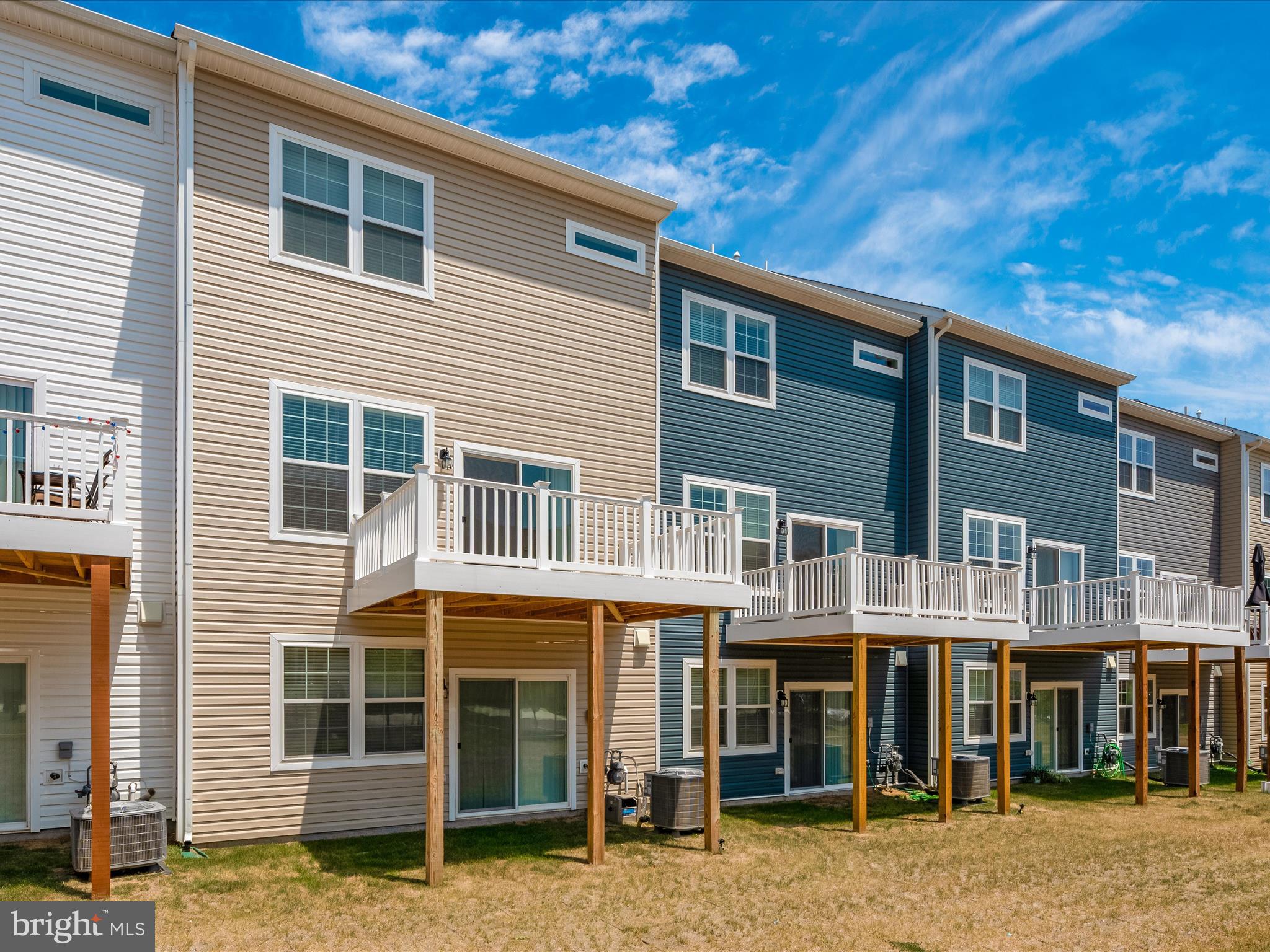 5050 MacDonough Place Frederick, MD 21703 - Photo 41 of 75 Exterior Back