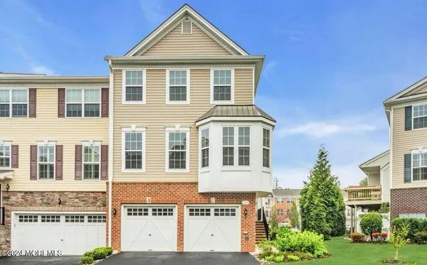 $4,950 | 301 Princeton Court, Shrewsbury, NJ 07702