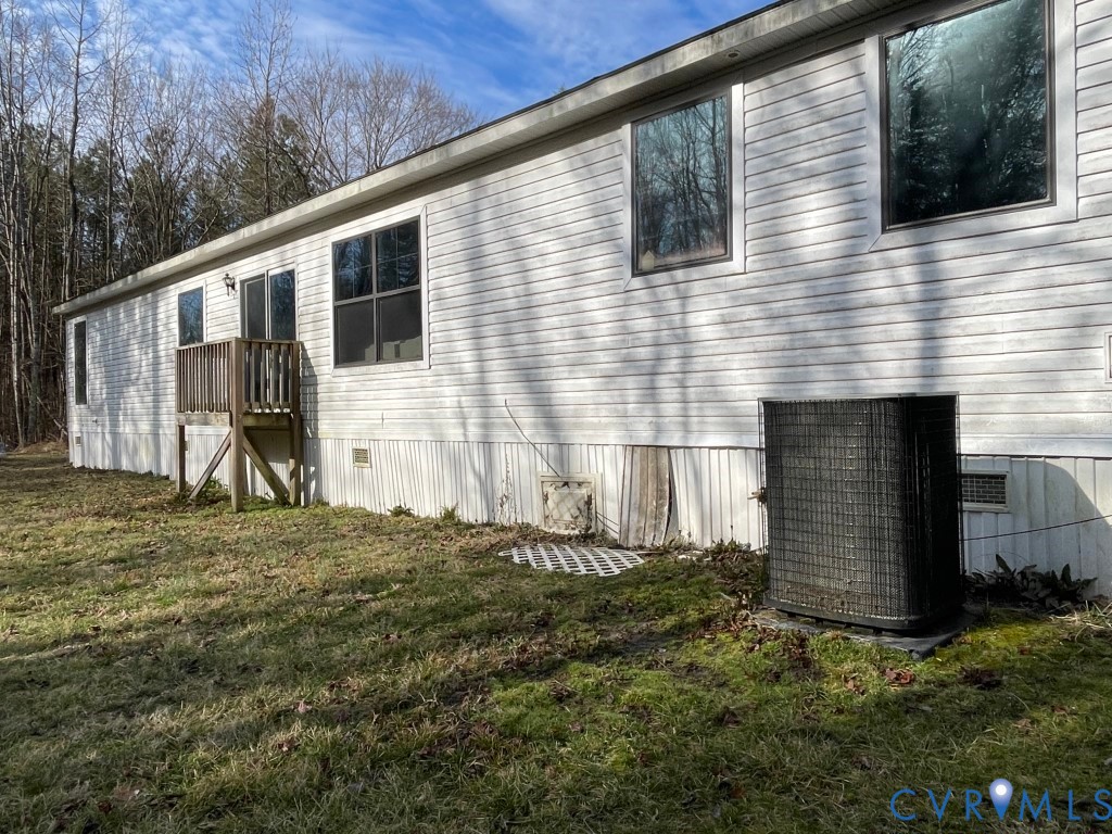 97 Buster Lane West Point, VA 23181 - Photo 3 of 32