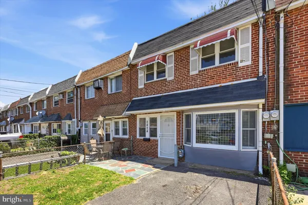 $230,000 | 2424 Arnold Street, Camden, NJ 08104