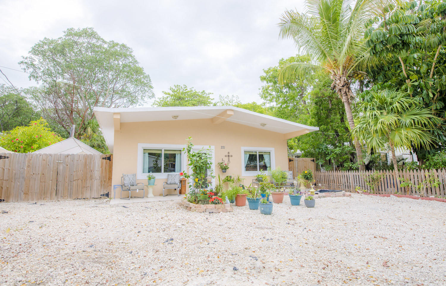 221 Cuba Road Tavernier, FL 33070 - Photo 2 of 32 Front of House