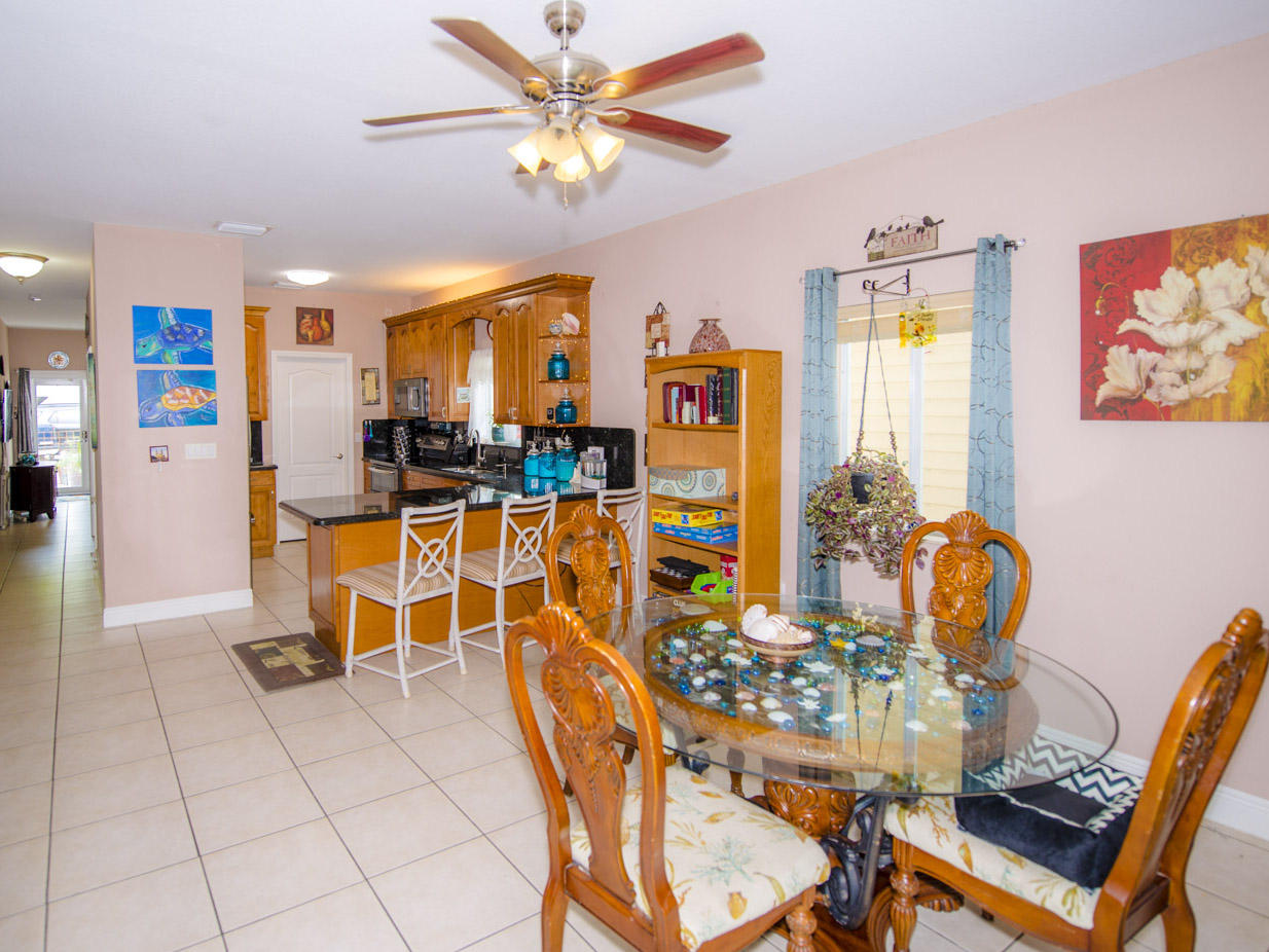 221 Cuba Road Tavernier, FL 33070 - Photo 13 of 32 Dining room