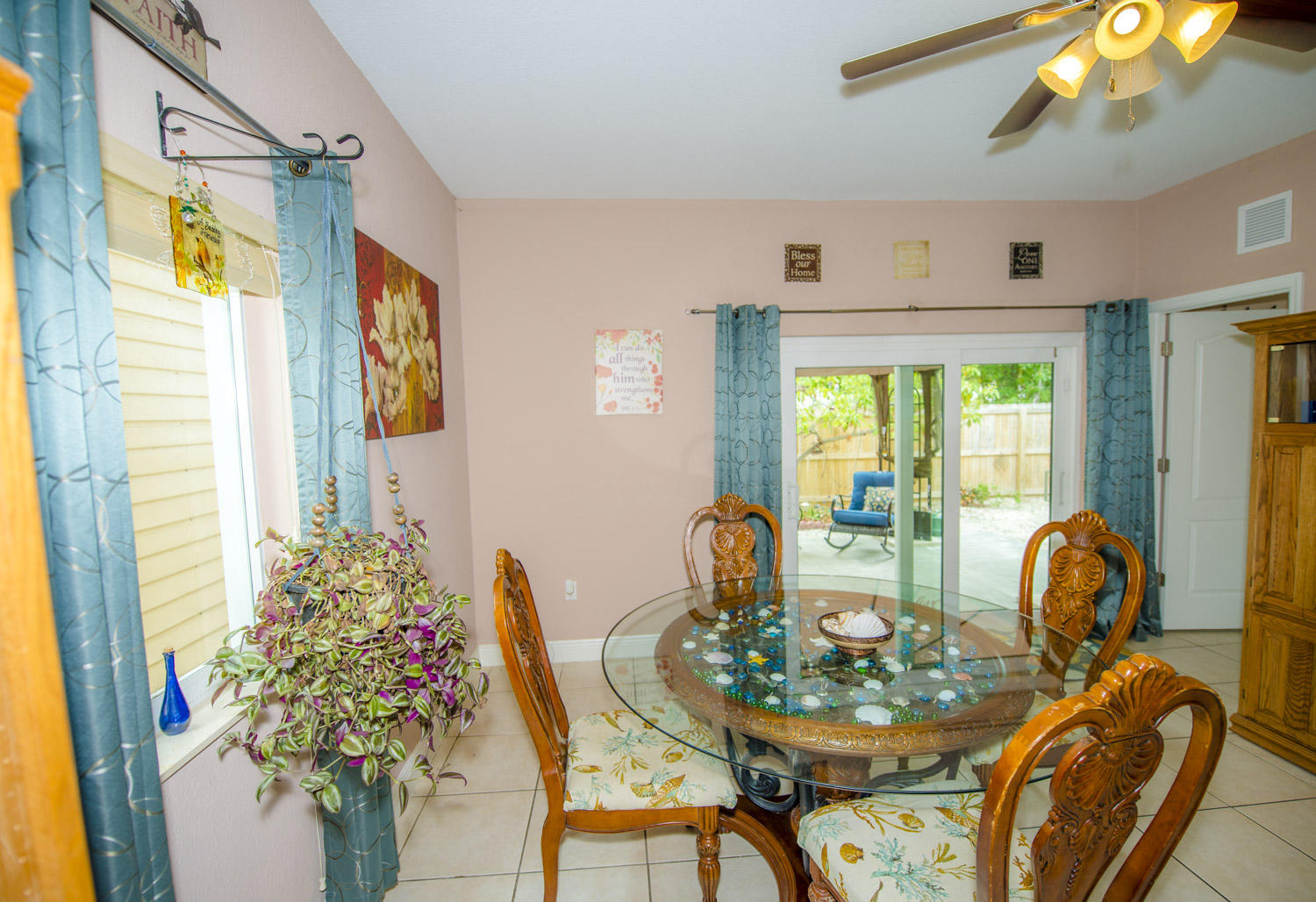 221 Cuba Road Tavernier, FL 33070 - Photo 15 of 32 Dining room