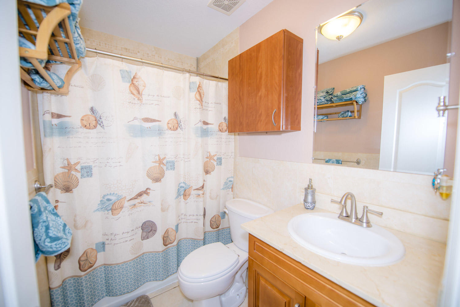 221 Cuba Road Tavernier, FL 33070 - Photo 21 of 32 Guest Bath