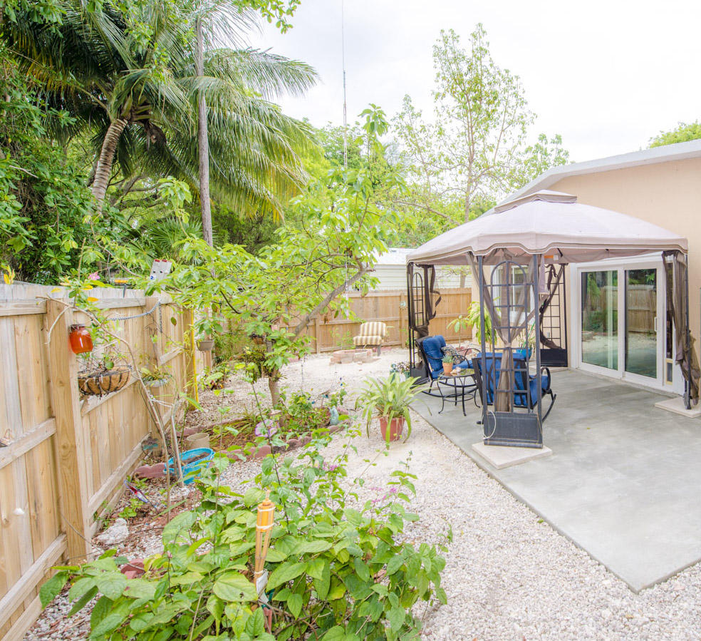 221 Cuba Road Tavernier, FL 33070 - Photo 26 of 32 Fenced Backyard