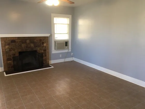 $1,295 | 1789 North 17th Street, Abilene, TX 79603