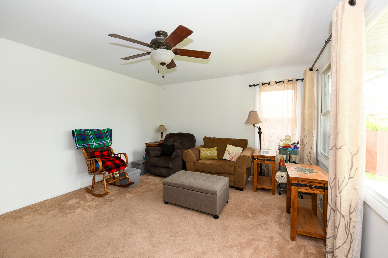 117 Fairfield Road Lindenhurst, IL 60046 - Photo 4 of 14 Gallery Image 4