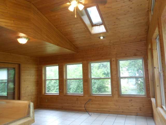 1660 East Copas Road Owosso, MI 48867 - Photo 16 of 28 31107026-16.JPG