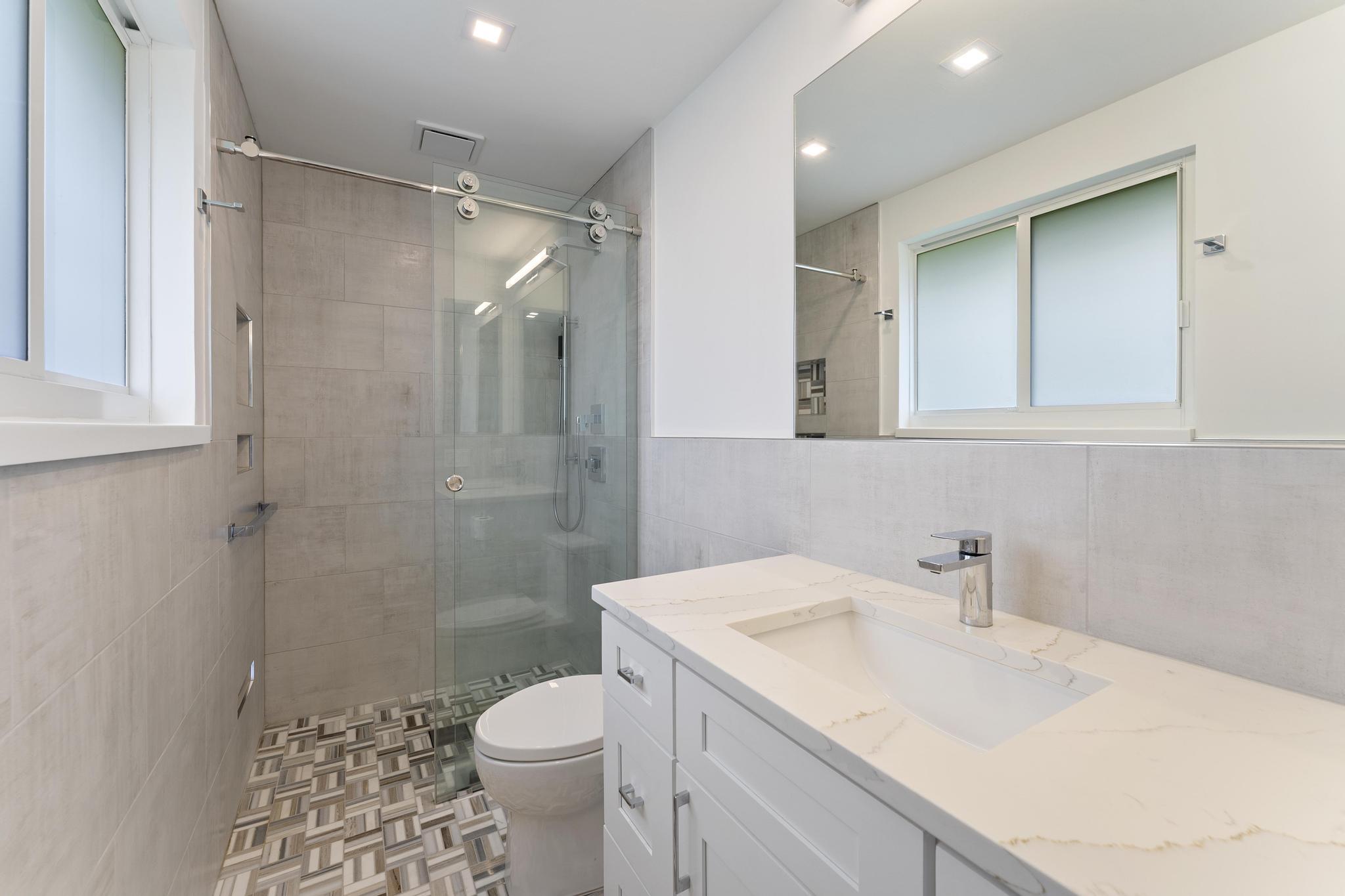 1806 Barbados Road Lake Clarke Shores, FL 33406 - Photo 16 of 41 Primary Bathroom