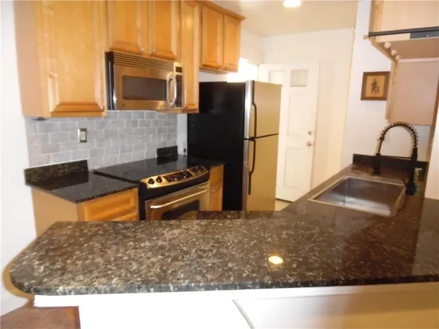 $1,050 | 608 North Rampart Street, New Orleans, LA 70112