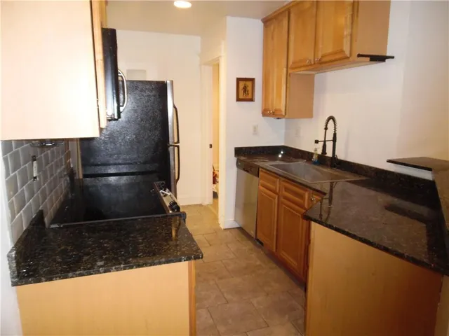 $1,050 | 608 North Rampart Street, New Orleans, LA 70112