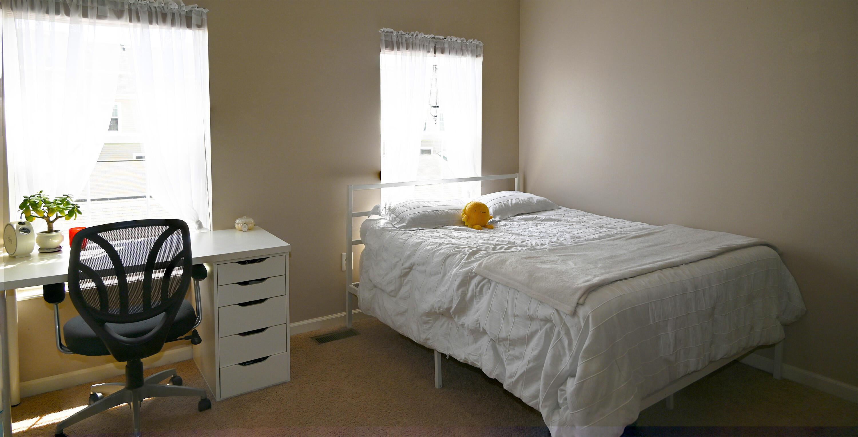 8289 Bruntsfield Road Columbus, OH 43235 - Photo 20 of 36 Bright and versatile guest bedroom with neutral décor, generous floor space, double-door closet, and room for a home office or hobby area.