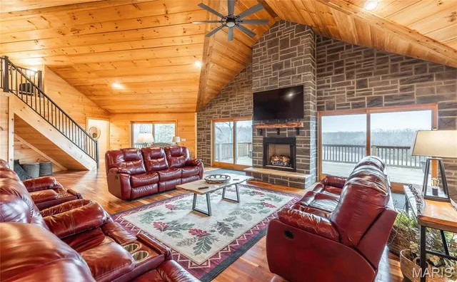 $1,783,000 | 6552 High Point Road, Montreal, MO 65591