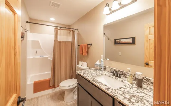 $1,783,000 | 6552 High Point Road, Montreal, MO 65591