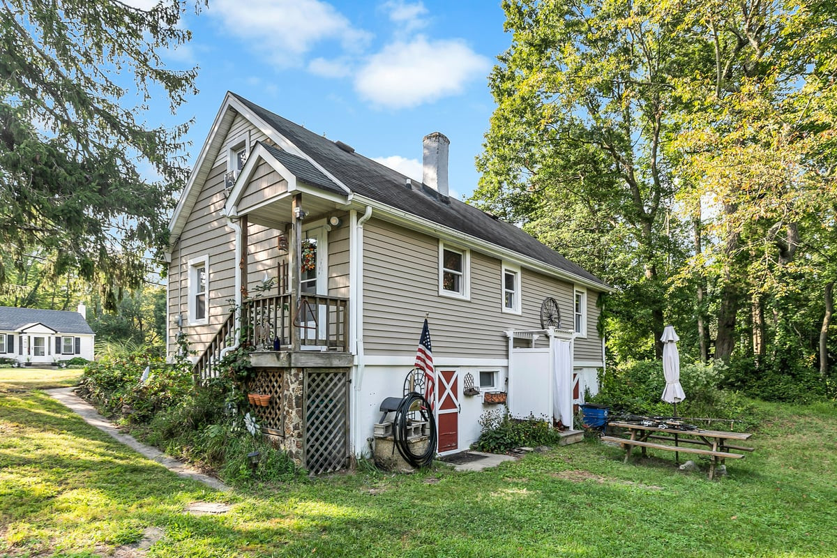 193 Colts Neck Road Farmingdale, NJ 07727 - Photo 31 of 33 193 Colts Neck-28.jpg