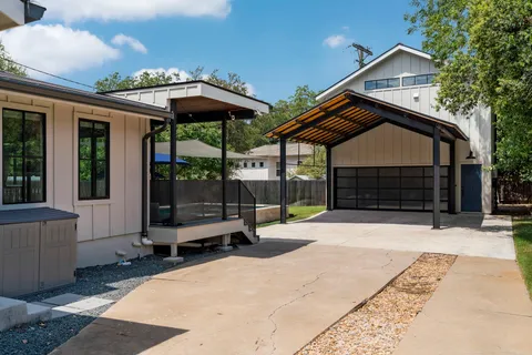 a house view with a outdoor space