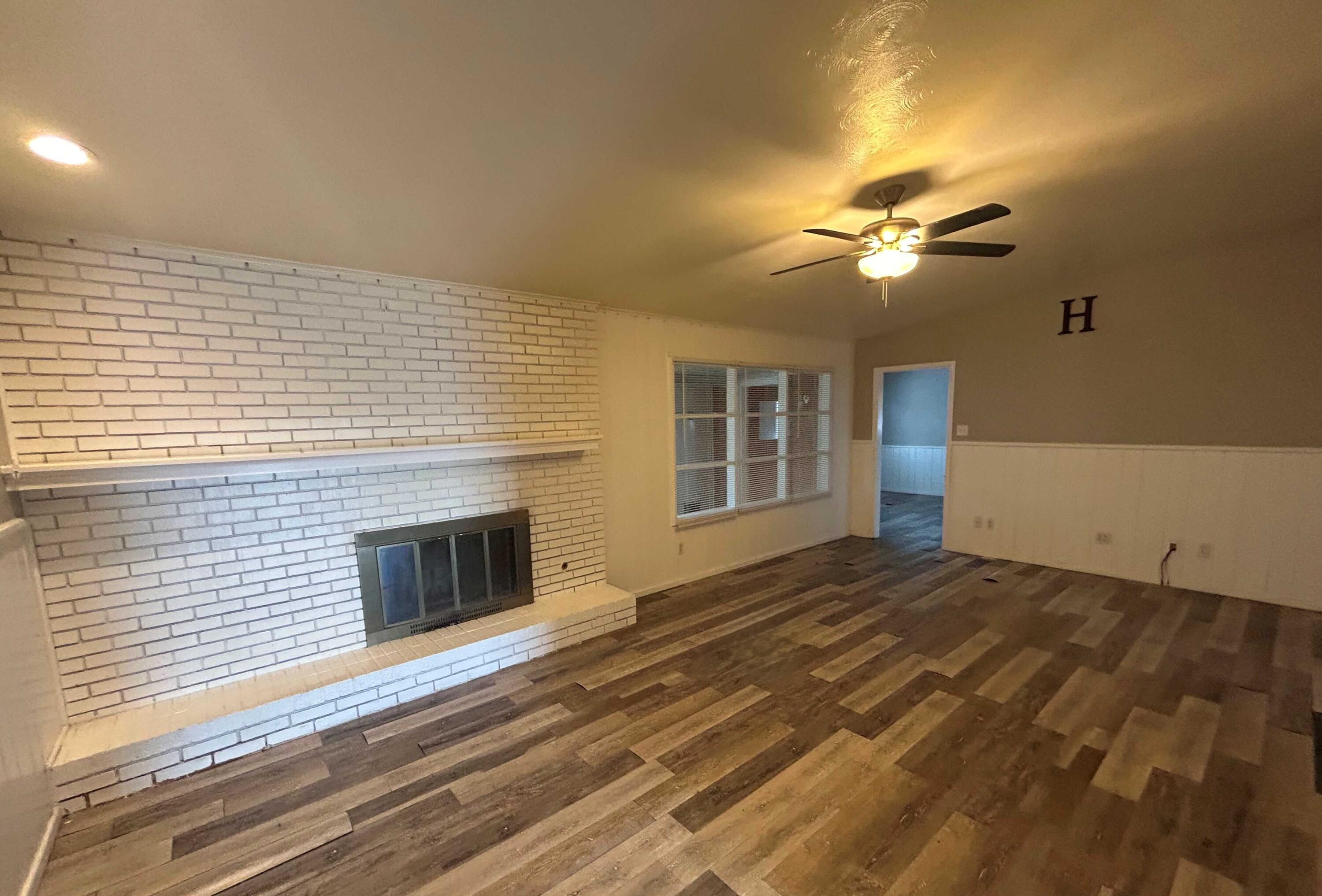 4717 27th Street Lubbock, TX 79410 - Photo 2 of 18 IMG_8584